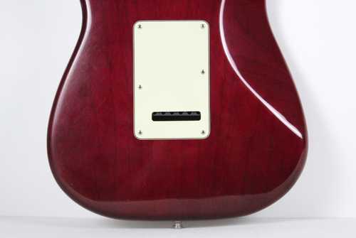 1998 Fender American Deluxe Strat Crimson Red Maple Noiseless USA