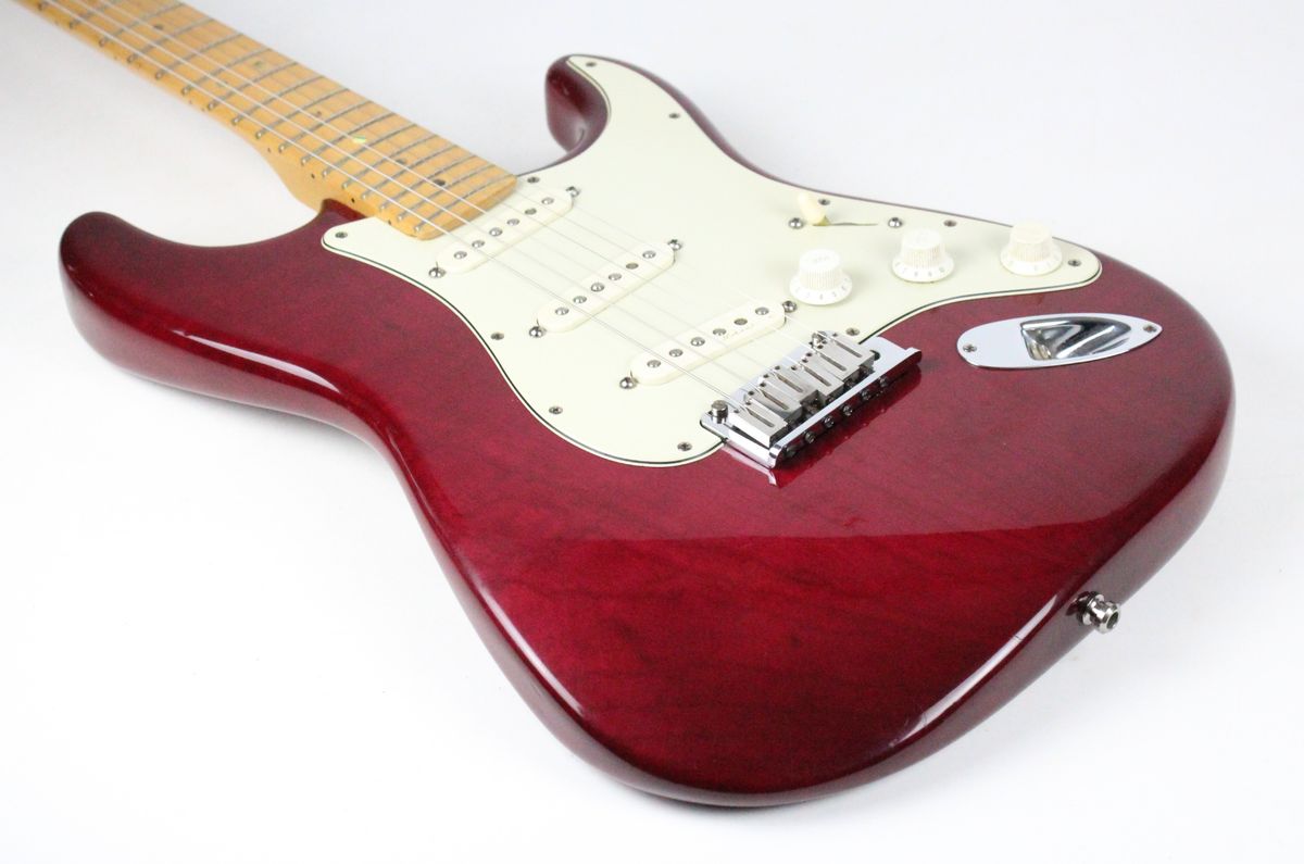 1998 Fender American Deluxe Strat Crimson Red Maple Noiseless USA