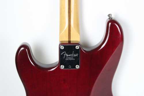 1998 Fender American Deluxe Strat Crimson Red Maple Noiseless USA