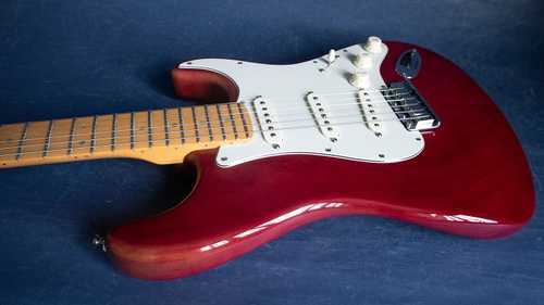 2000 Fender American Deluxe Stratocaster Chrome Red - Gbase