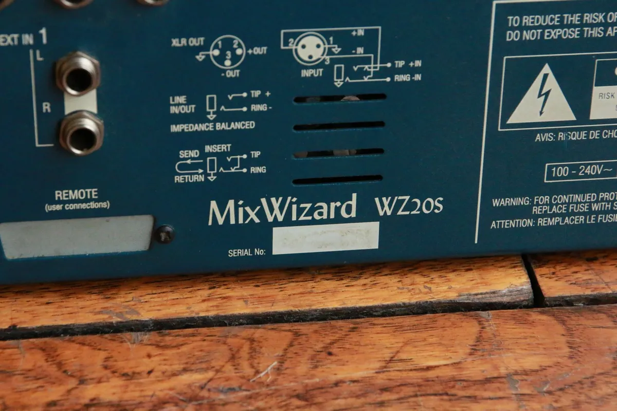Allen & Heath MixWizard WZ 20S Dual Stereo Mixer 1999 - 2004