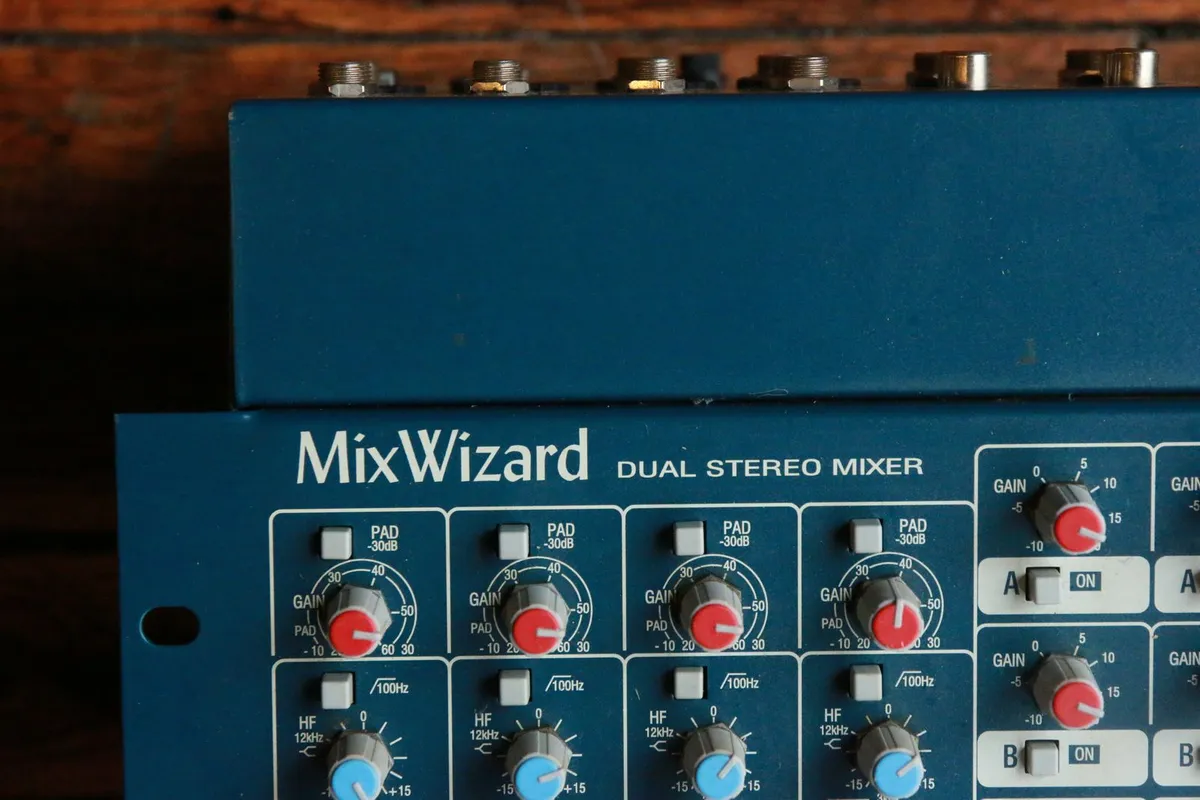 Allen & Heath MixWizard WZ 20S Dual Stereo Mixer 1999 - 2004