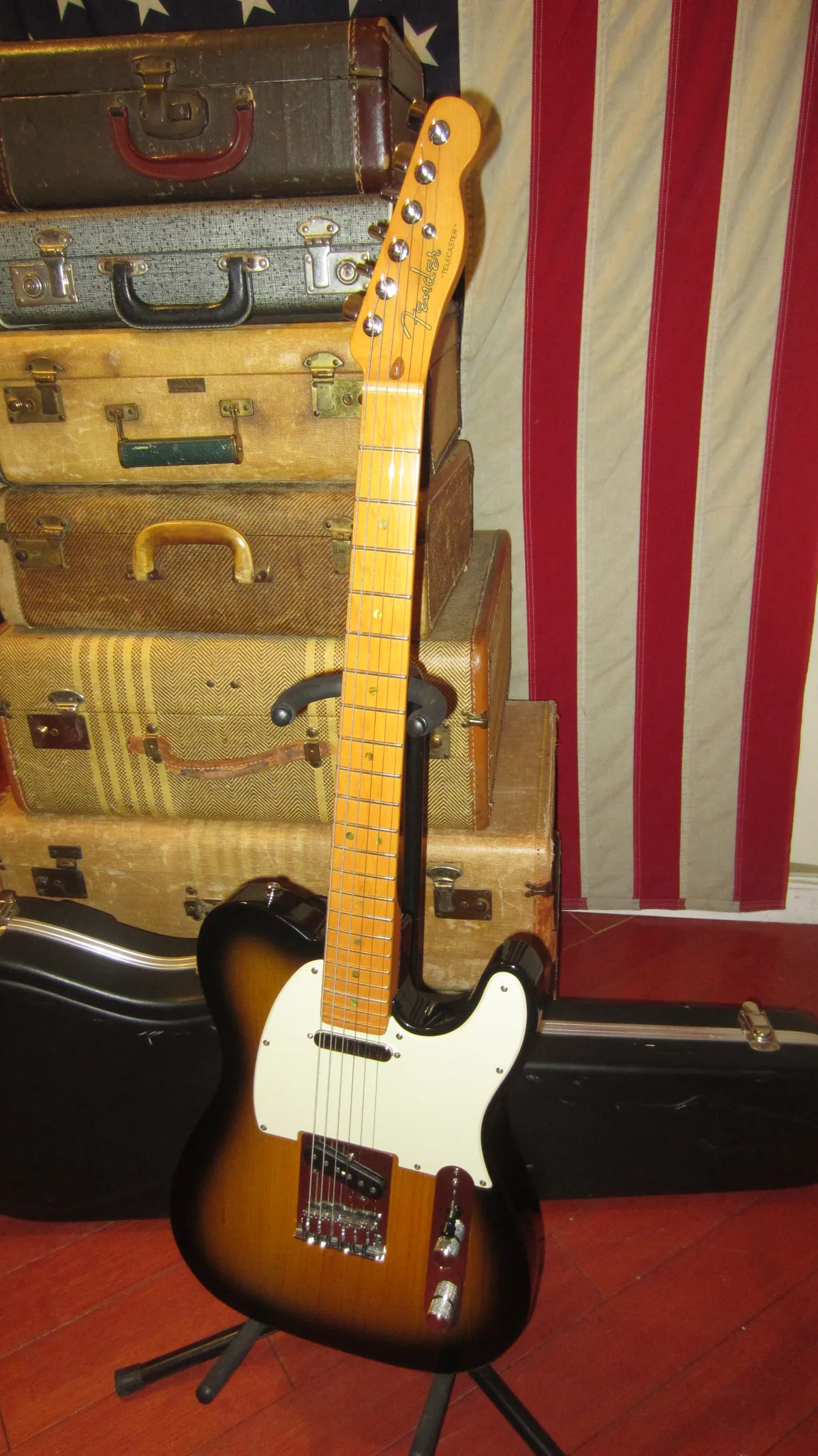2004 Fender American Deluxe Ash Telecaster Sunburst - Gbase