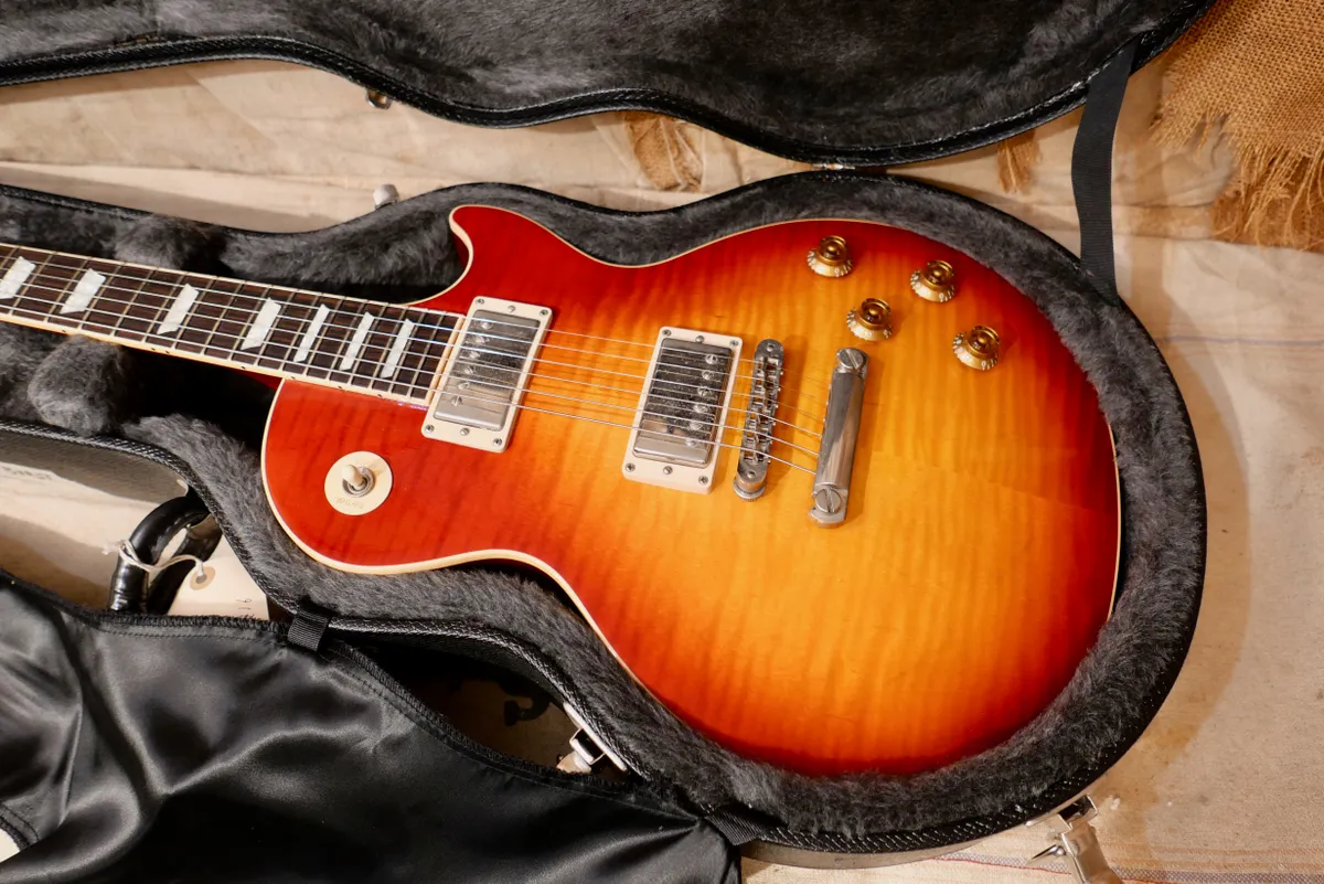 2005 Gibson Les Paul Standard Plus Cherry Sunburst - Gbase