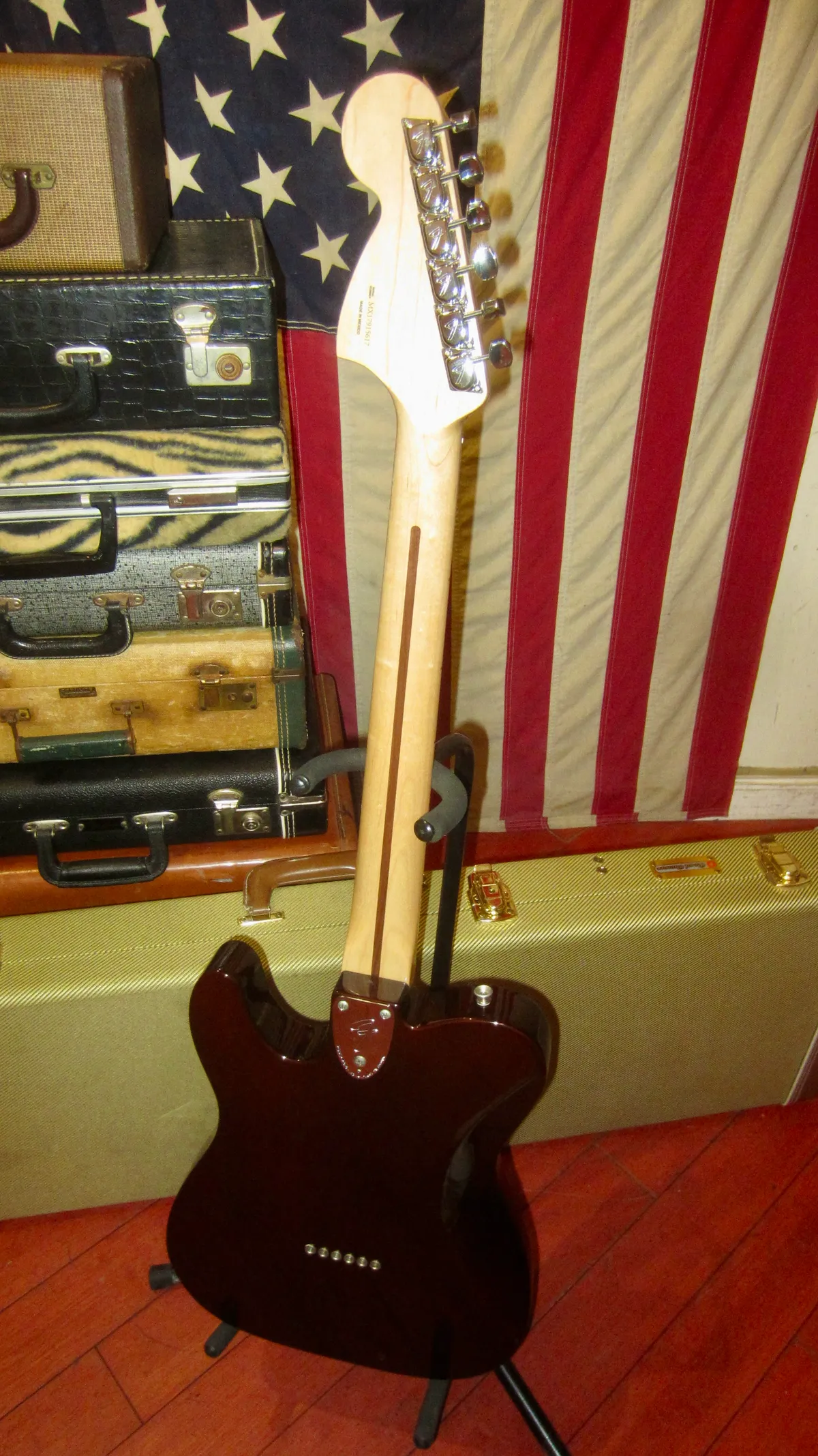 2013 Fender 72 Telecaster Deluxe (1972 Reissue) Walnut w