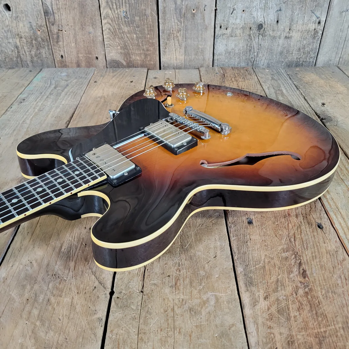 ギブソンメンフィスカスタムショップES335 2015 Gibson ES-335 TD '59 Reissue Memphis Custom Shop - Sunburst