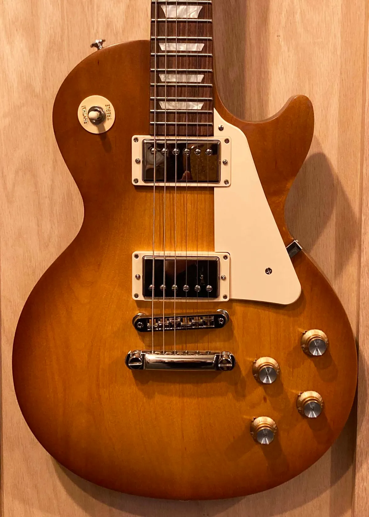 2018 Gibson Les Paul Tribute Satin Faded Honeyburst - Gbase