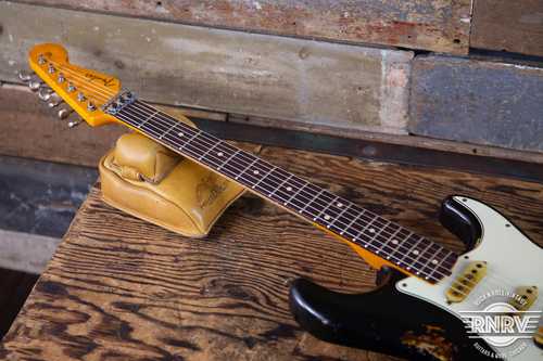 Fender Custom Shop Black Lightning Stratocaster Relic - Gbase
