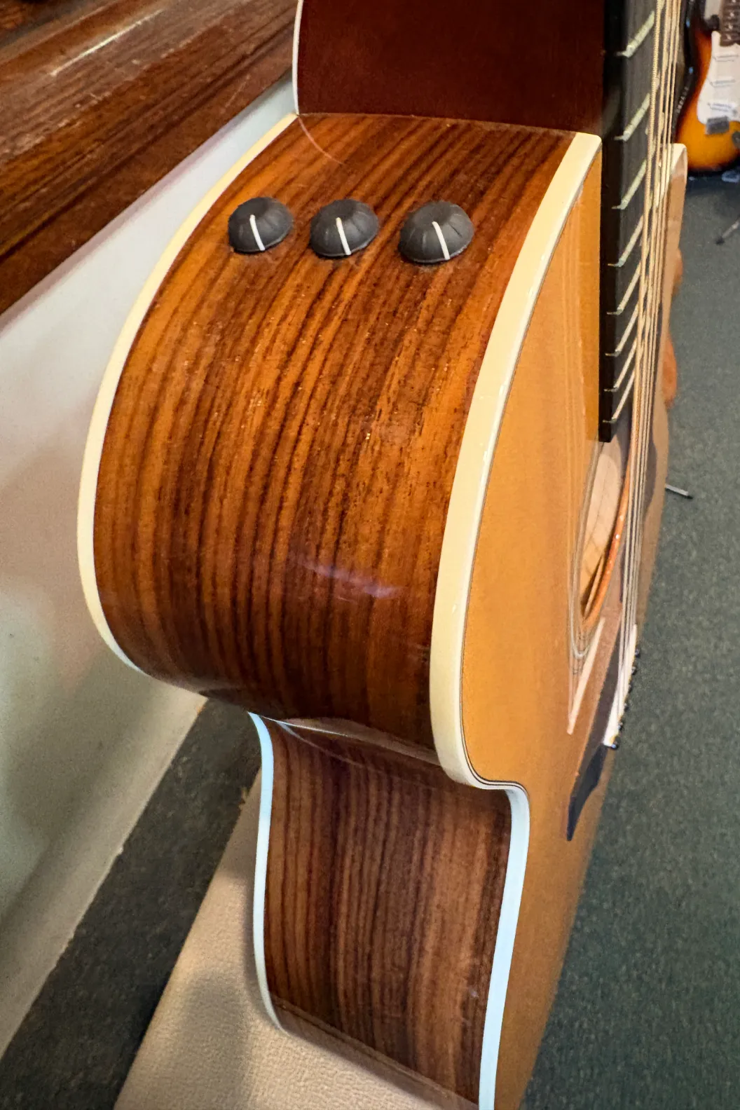 2021 TAYLOR 214CE-DLX - Gbase