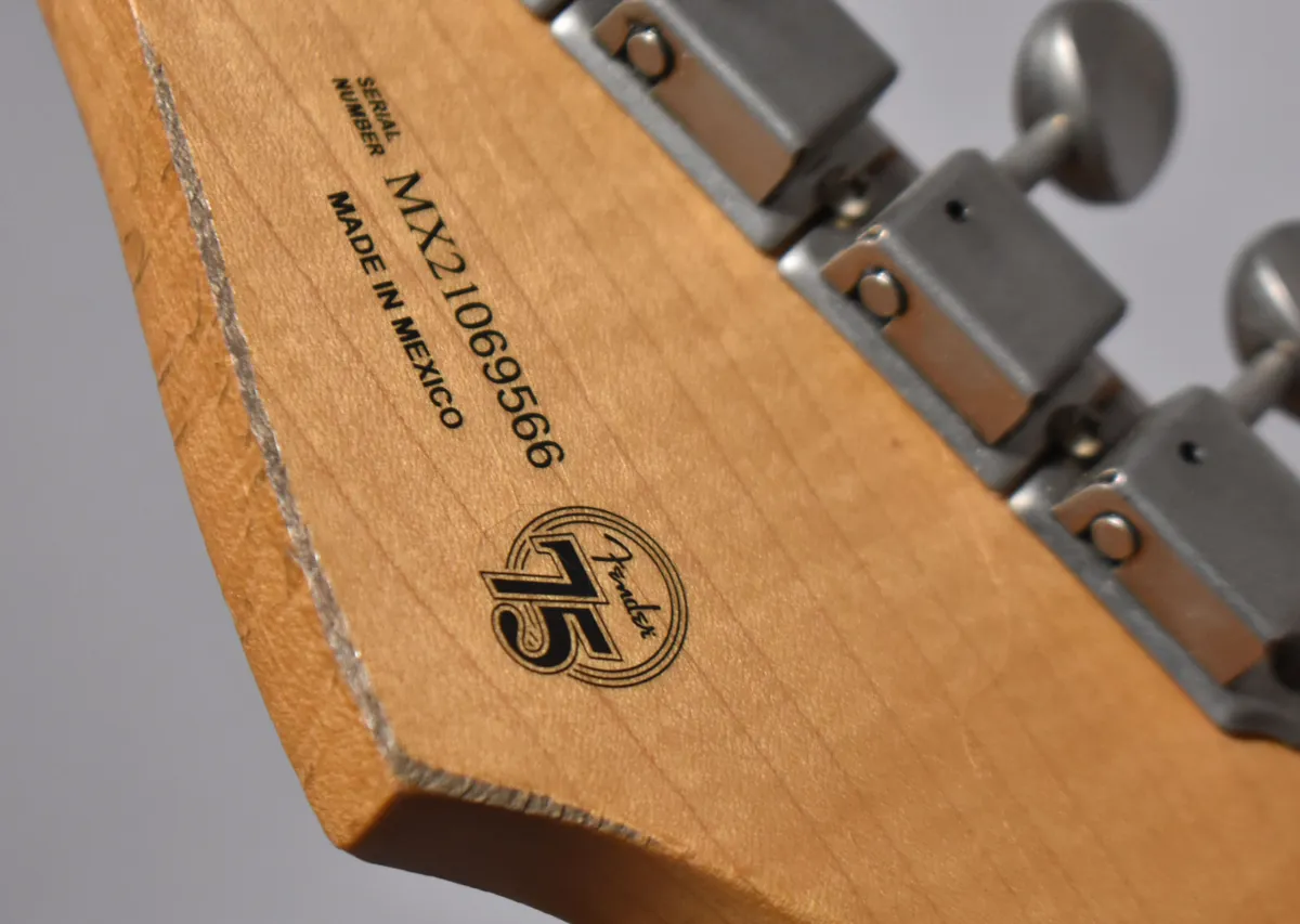 fender mexico 　road worn s-l400.jpg
