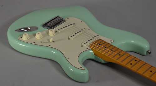 2025 Fender American Ultra Luxe Vintage '60s Stratocaster Surf