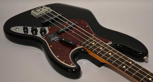 フェンダー　Vintera II 60s Jazz Bass ピックガード Fender MEX Vintera II 60s Jazz Bass (Black/Rosewood)【夏のボーナス