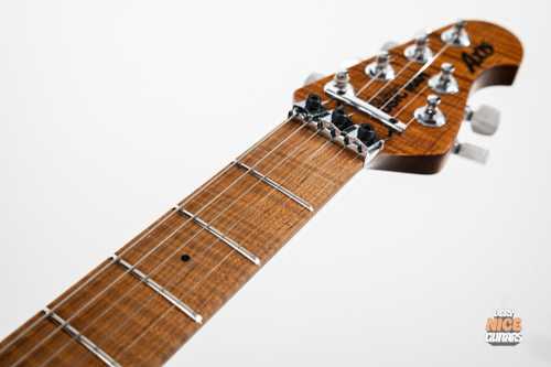 Ernie Ball Music Man Axis Roasted Amber Quilt - Gbase