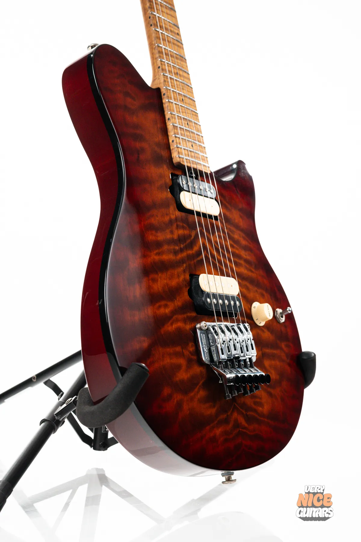 Ernie Ball Music Man Axis Roasted Amber Quilt - Gbase