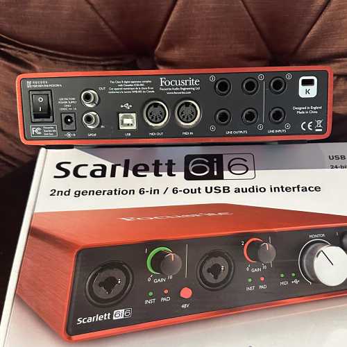Focusrite Scarlett 6i6 Gen 2 6-In/6-Out USB 2.0 Audio Interface