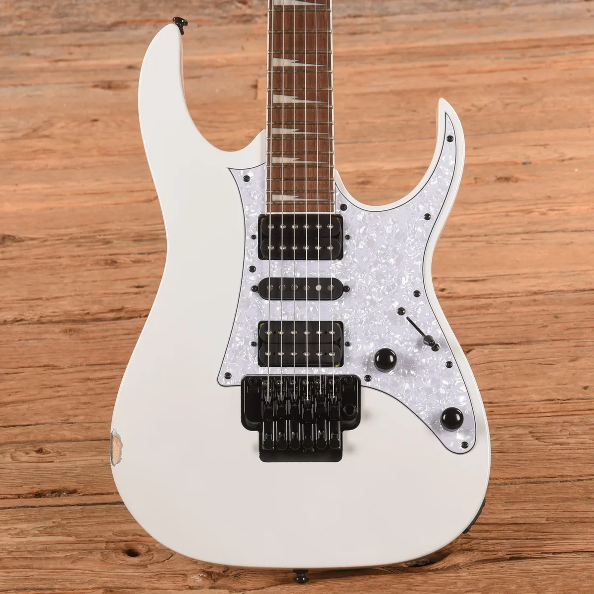 Ibanez RG450DXB White - Gbase