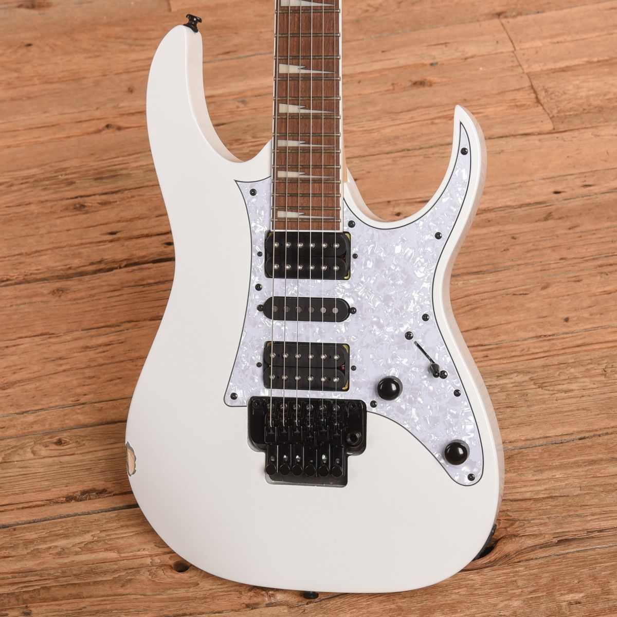 Ibanez RG450DXB White - Gbase