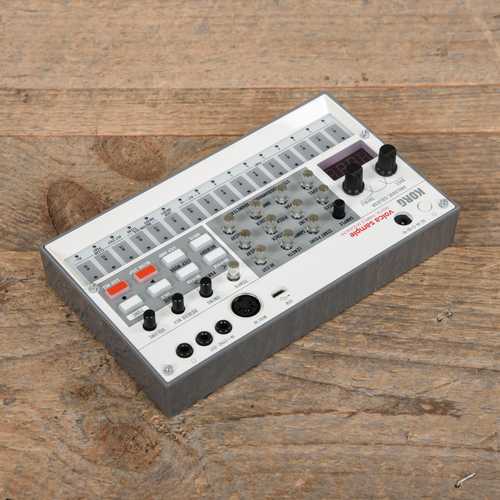 Korg Volca Sample Digital Sample Sequencer V2 Keyboards Chicago Korg volca sample digital sample sequencer v2 keyboards chicago