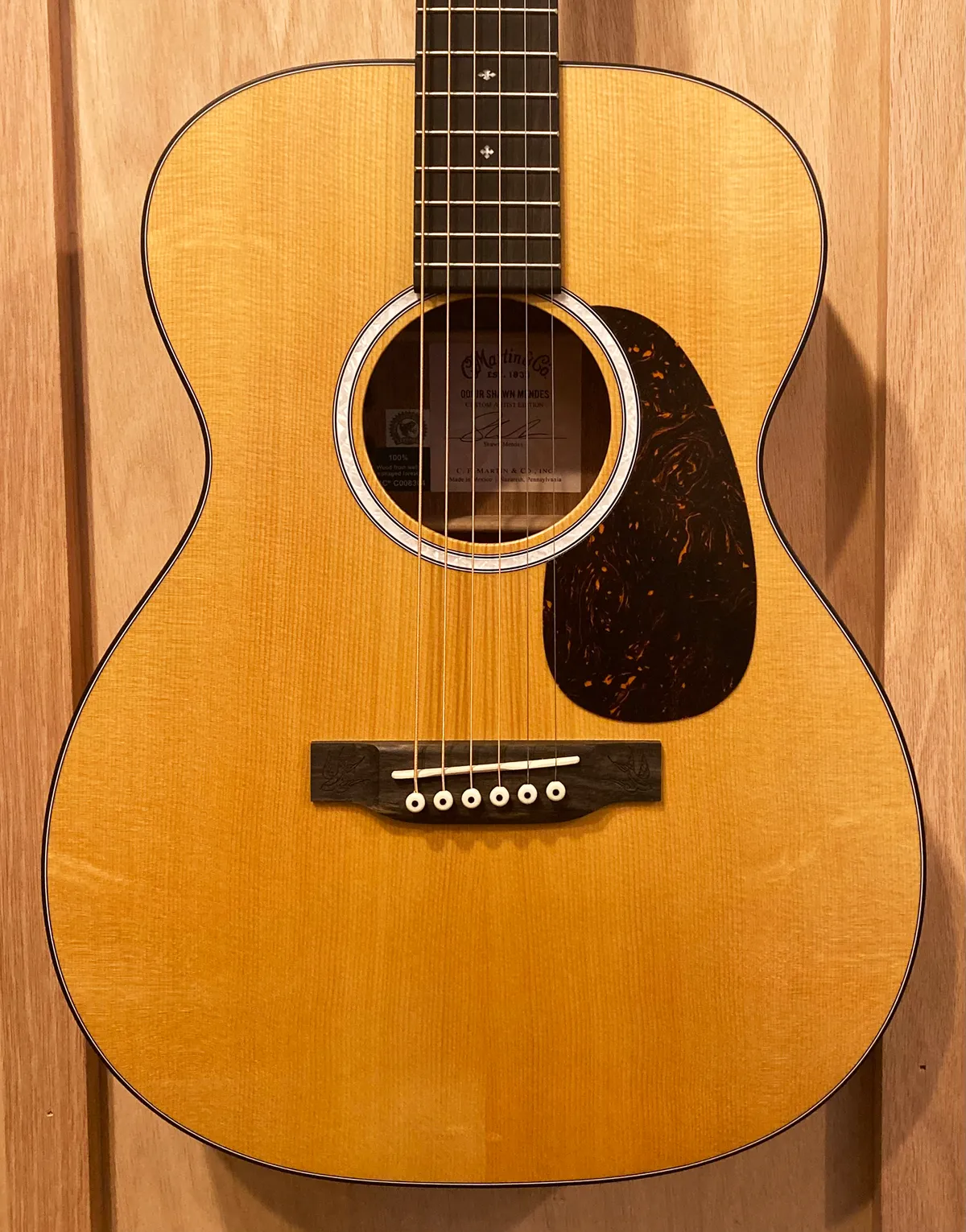 martin-000jr-10e-shawn-mendes-natural-guitars-flattop-electric