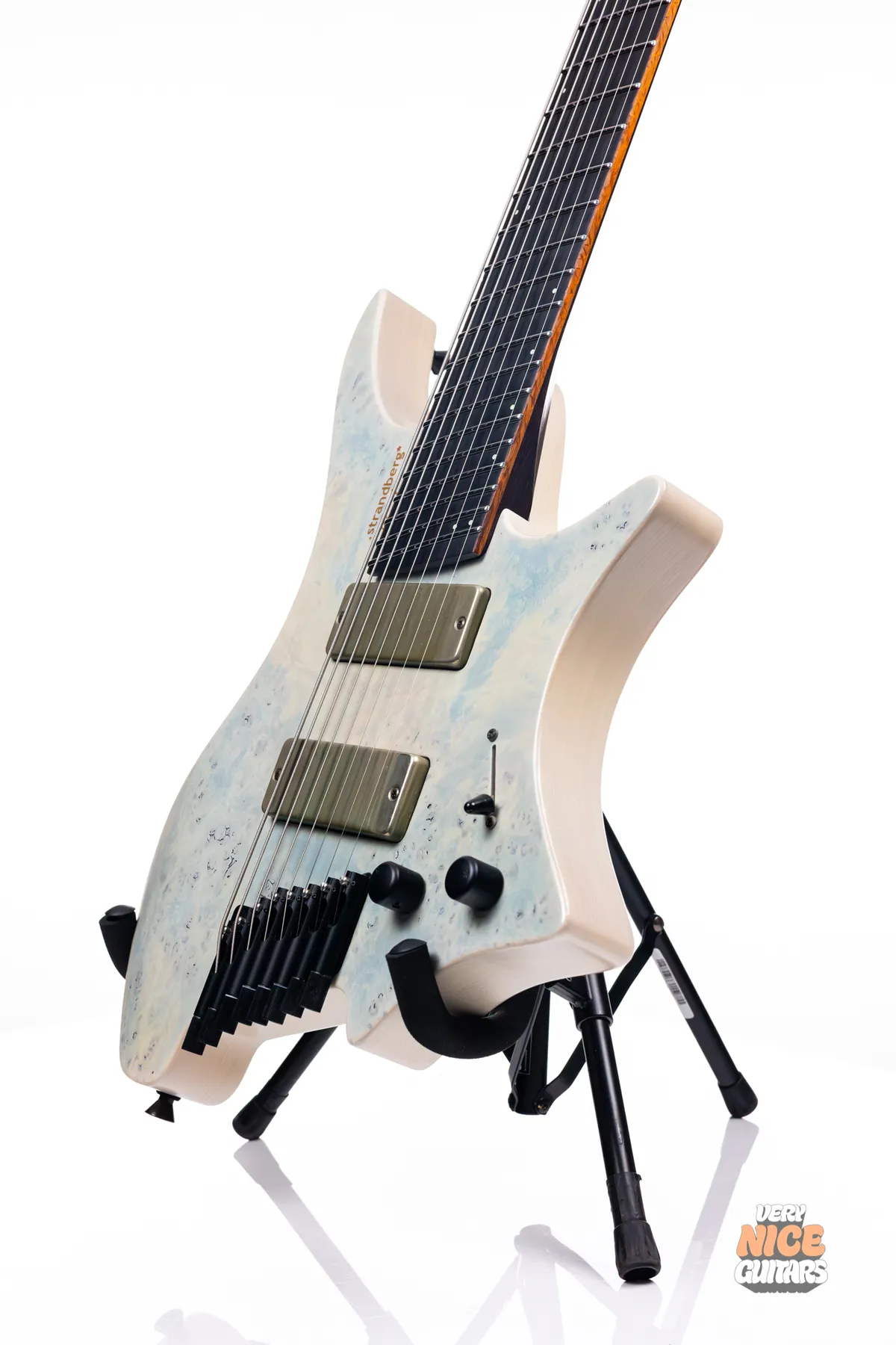 Strandberg Leda 8 - Gbase