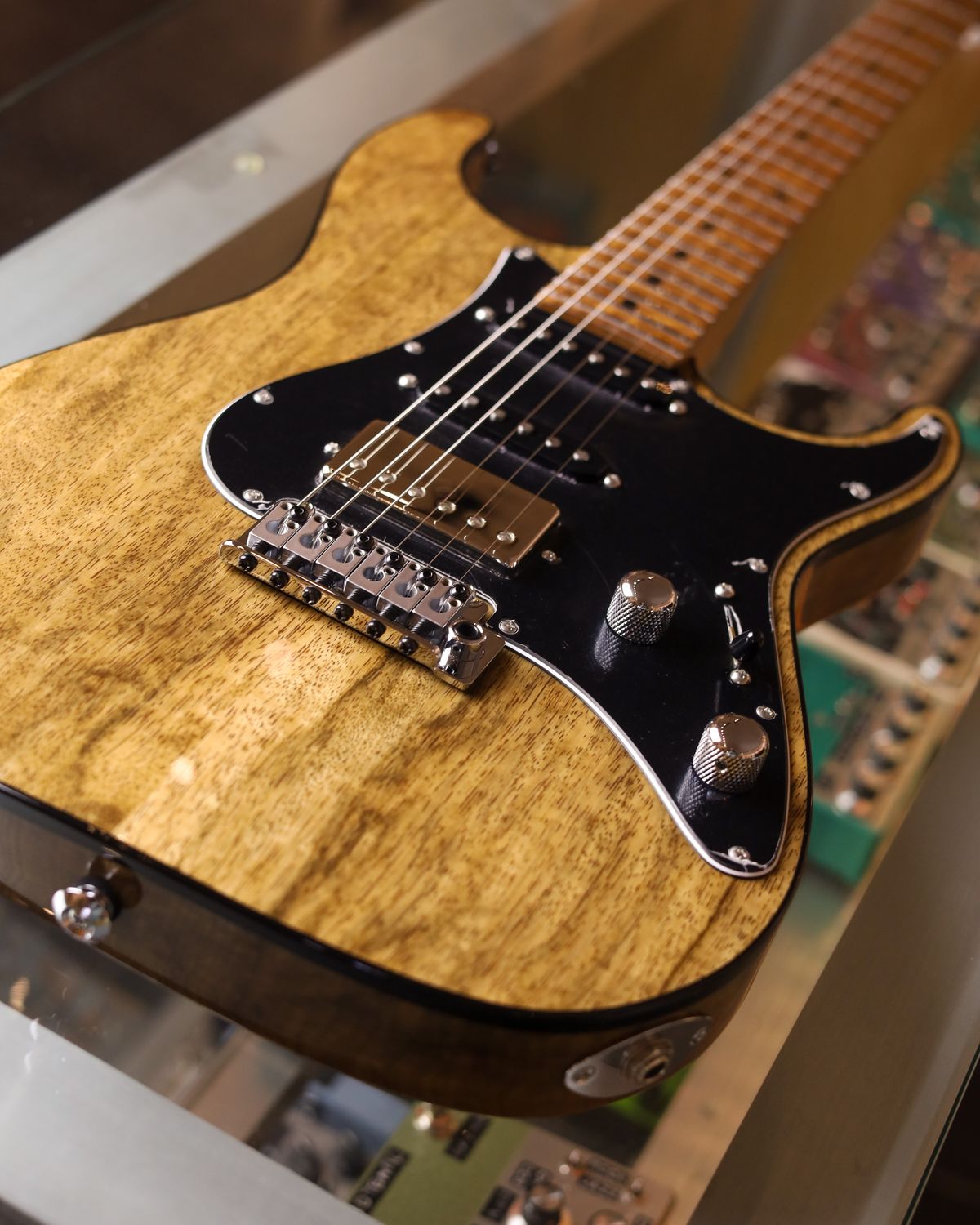 Suhr Standard Custom Natural Black Limba - Gbase